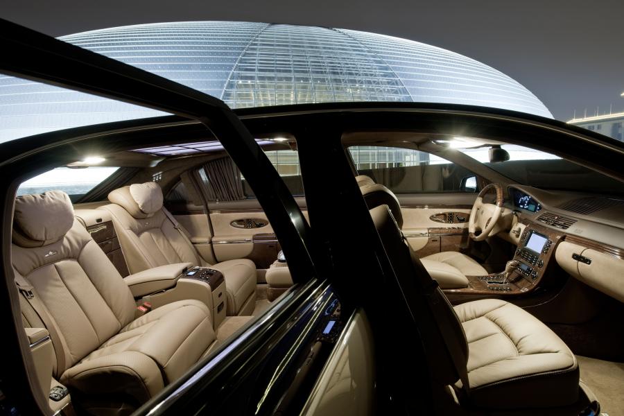 Интерьер Maybach 62 (V240) 2010 года  (фото 8 из 32)